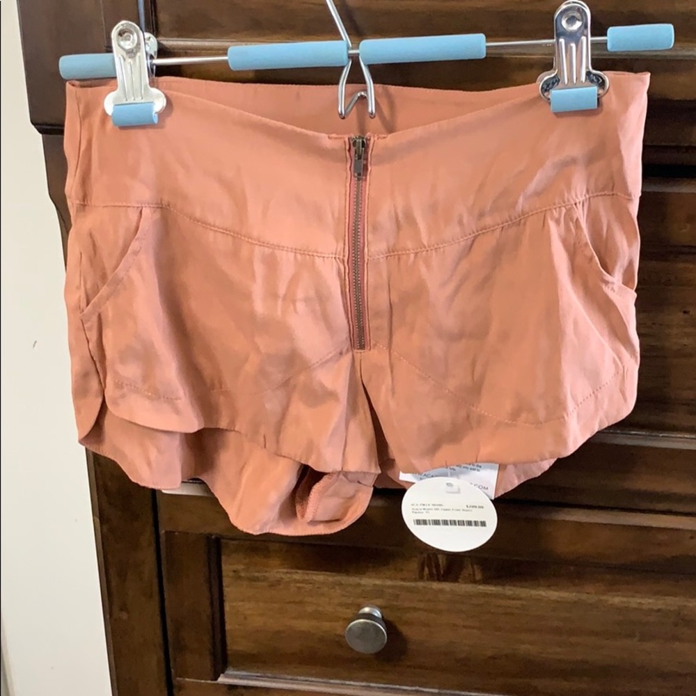 Indonesian shorts